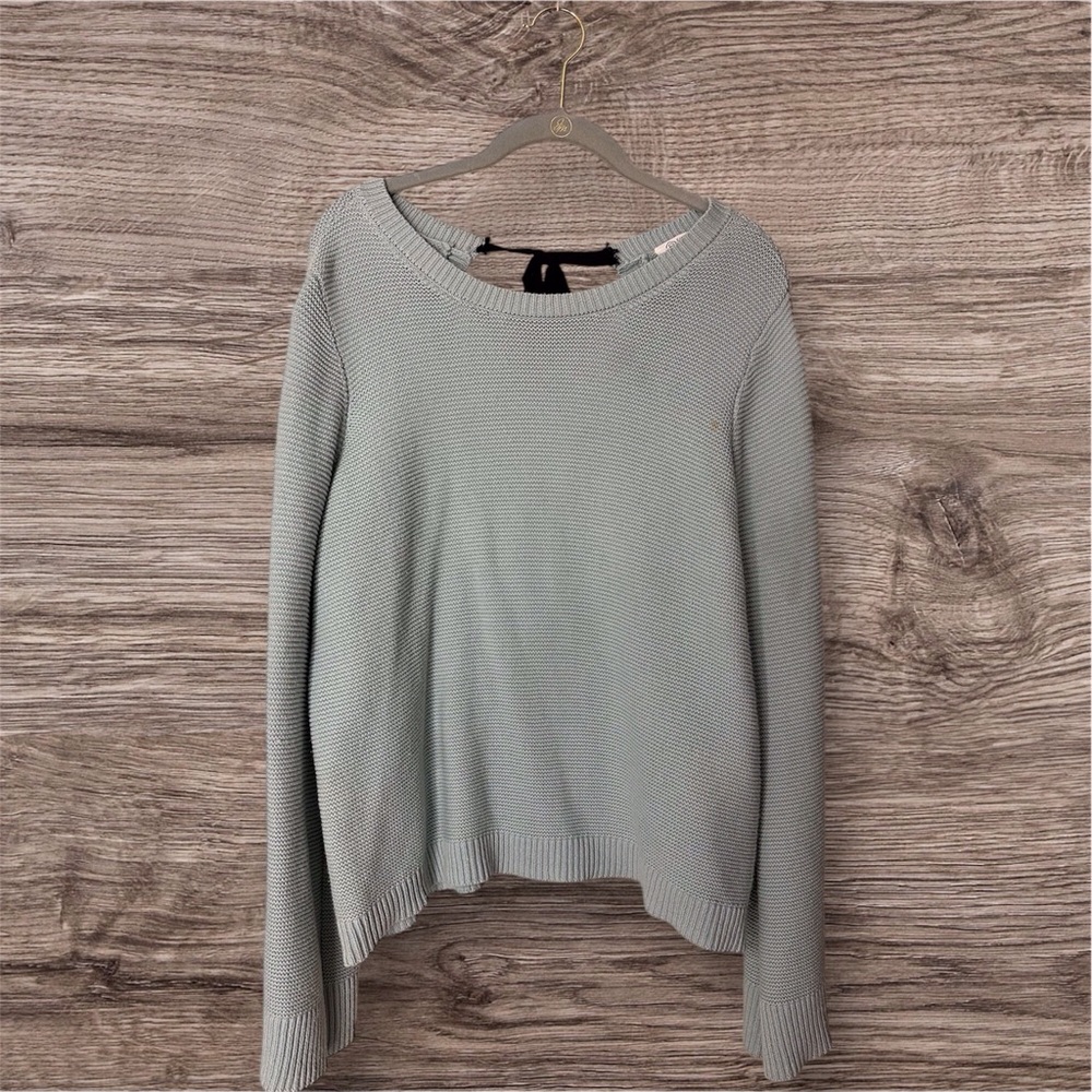 Candace Cameron Brue light blue crewneck knit sweater